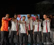 终于有钱了! 主帅续约新援补强的ac米兰热闹重建中