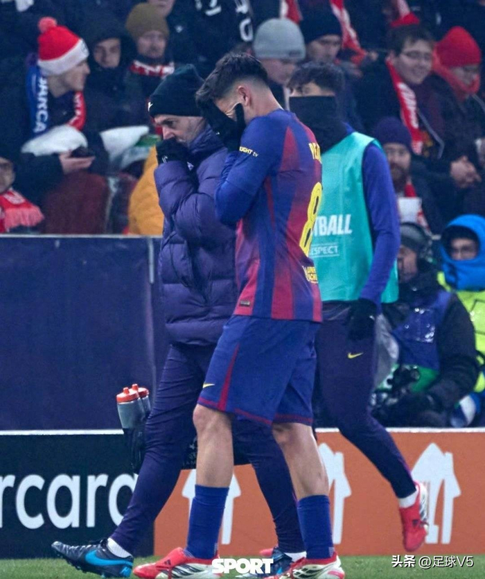 巴萨客场遭遇惨败,欧冠前景堪忧 巴萨客场遭遇惨败,欧冠前景堪忧