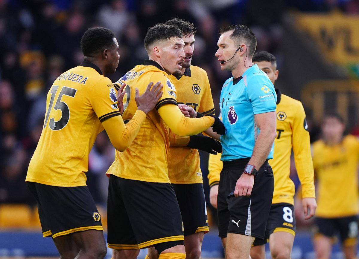 c7娱乐官网-包含富勒姆主场不敌狼队，保级形势恶化的词条